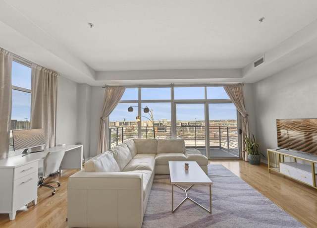 Property at 106 W Seeboth St #821, Milwaukee, WI 53204, 1 bed, 1 bath