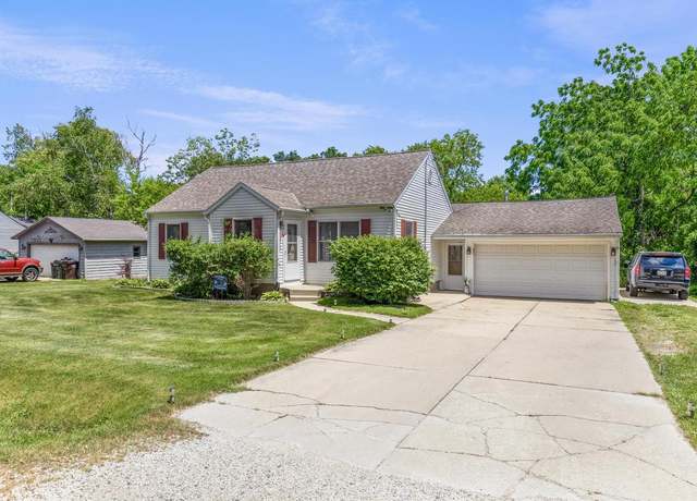 Property at 7015 Cliffside Dr, Racine, WI 53402, 4 beds, 2 baths