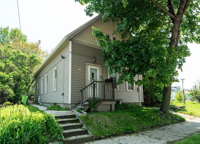 Property at 319 E Stewart St, Milwaukee, WI 53207, 4 beds, 1 bath