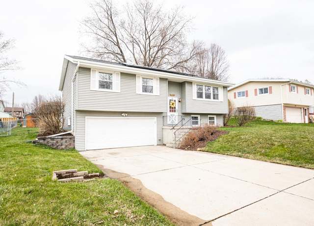 Property at 1058 Kiewert St, Watertown, WI 53098, 3 beds, 1 bath