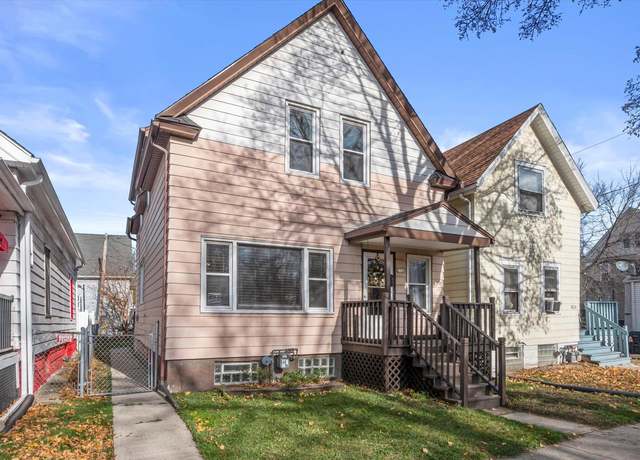 Property at 2724 W Mitchell St, Milwaukee, WI 53215, 3 beds, 1.5 baths