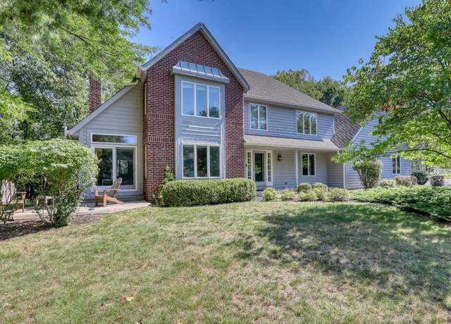 Property at 1248 N Lost Woods Rd, Summit, WI 53066, 4 beds, 3.5 baths