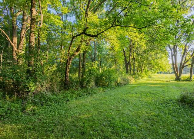 Property at 12122 W St Martins Rd, Franklin, WI 53132