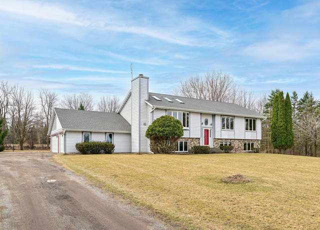 Property at 4173 Sleeping Dragon Rd, West Bend, WI 53095, 4 beds, 2 baths
