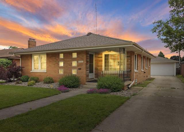 Property at 7631 38th Ave, Kenosha, WI 53142, 3 beds, 1 bath