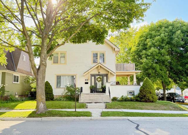 Property at 1550 N 20th St, Sheboygan, WI 53081, 4 beds, 2.5 baths
