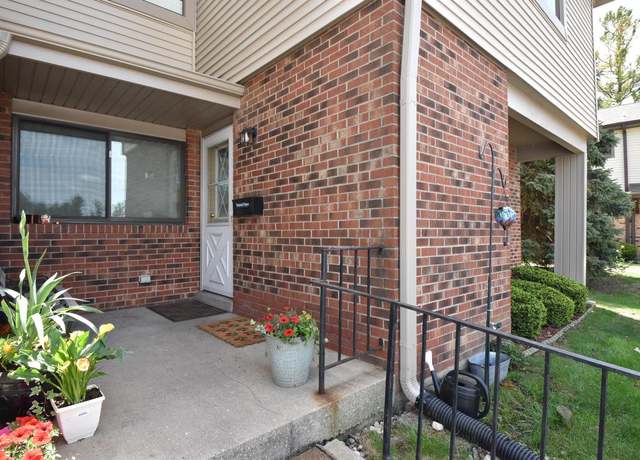 Property at 5720 Cambridge Cir #6, Mount Pleasant, WI 53406, 3 beds, 2.5 baths