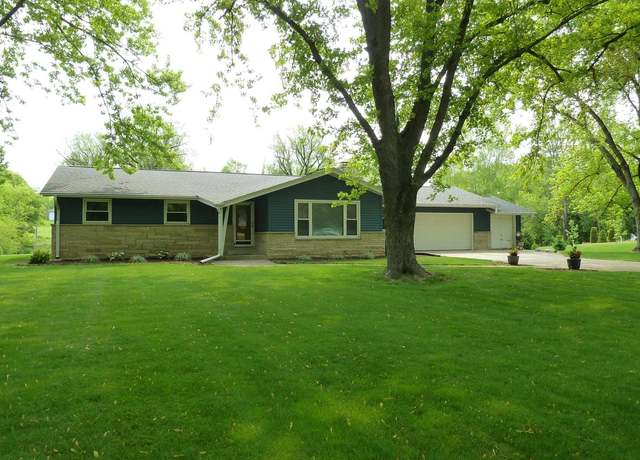 Property at 1442 Cedar Creek Pkwy, Grafton, WI 53024, 3 beds, 1.5 baths