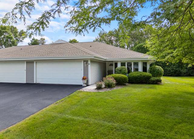 Property at 11024 N Mequon Square Dr, Mequon, WI 53092, 2 beds, 2 baths