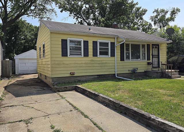 Property at 2939 W Carmen Ave, Milwaukee, WI 53209, 2 beds, 1 bath