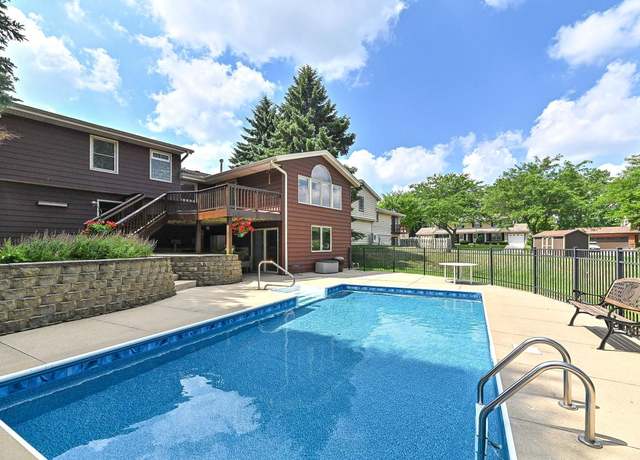 Property at 1950 E Hickory Dr, Oak Creek, WI 53154, 3 beds, 2 baths