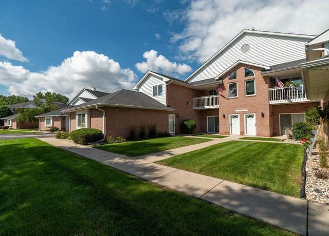 Property at W241N2545 E Parkway Meadow Cir #7, Pewaukee, WI 53072, 2 beds, 2 baths