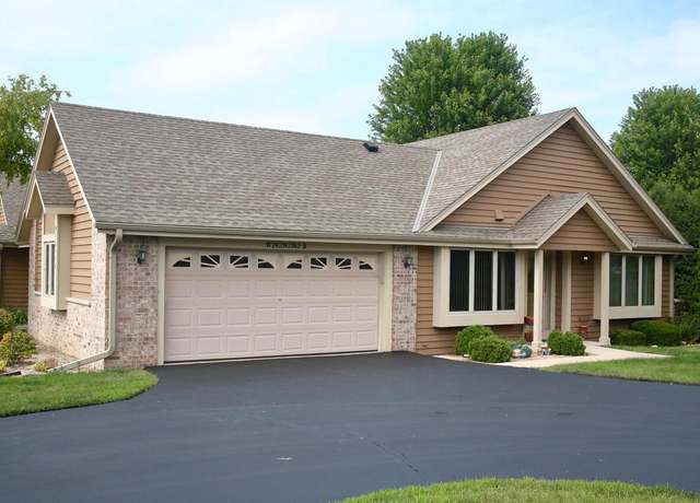 Property at W242N2362 Deer Park Dr Unit B, Pewaukee, WI 53072, 2 beds, 2 baths
