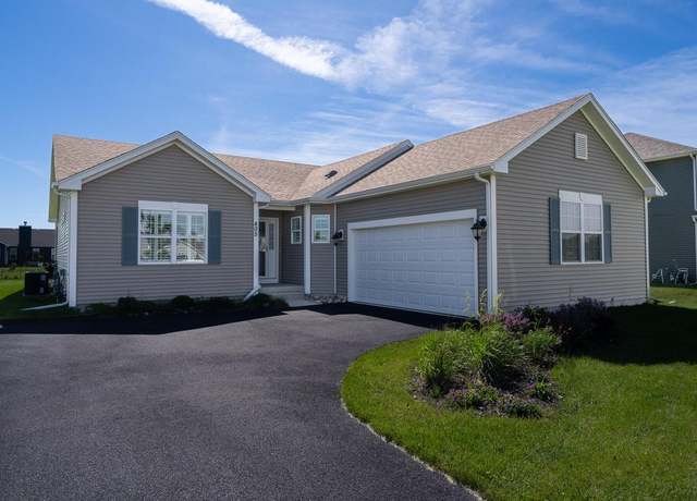 Property at 405 Cambridge Dr, Williams Bay, WI 53191, 3 beds, 2 baths