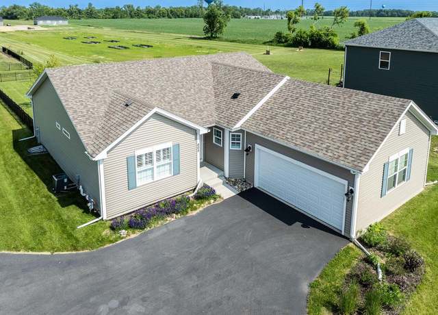 Property at 405 Cambridge Dr, Williams Bay, WI 53191, 3 beds, 2 baths