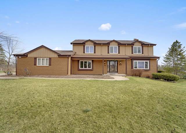 Property at 2160 Carrington Dr, Brookfield, WI 53045, 5 beds, 3.5 baths