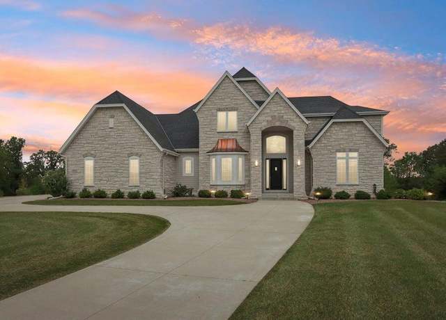 Property at 19955 Bradon Trail West Trl, Brookfield, WI 53045, 6 beds, 5.5 baths