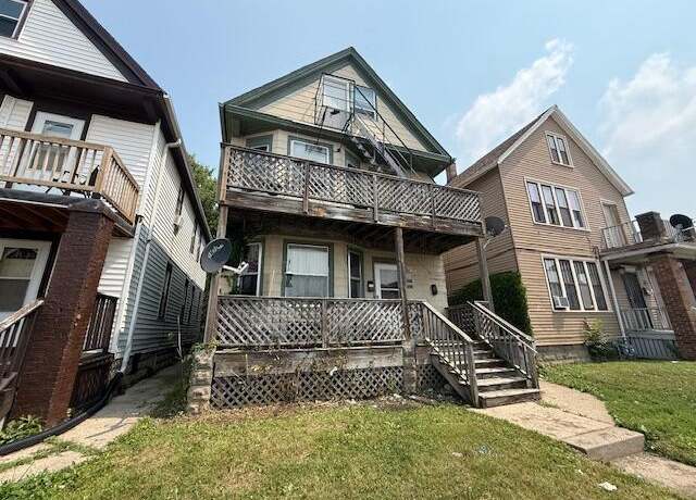 Property at 2370 S 18th St Unit 2370A, Milwaukee, WI 53215, 6 beds, 2 baths