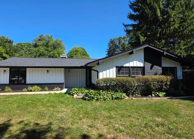 Property at 9150 N 60th St, Brown Deer, WI 53223, 4 beds, 3 baths