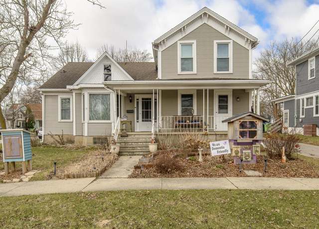 Property at 114 S University Ave, Beaver Dam, WI 53916, 4 beds, 2.5 baths