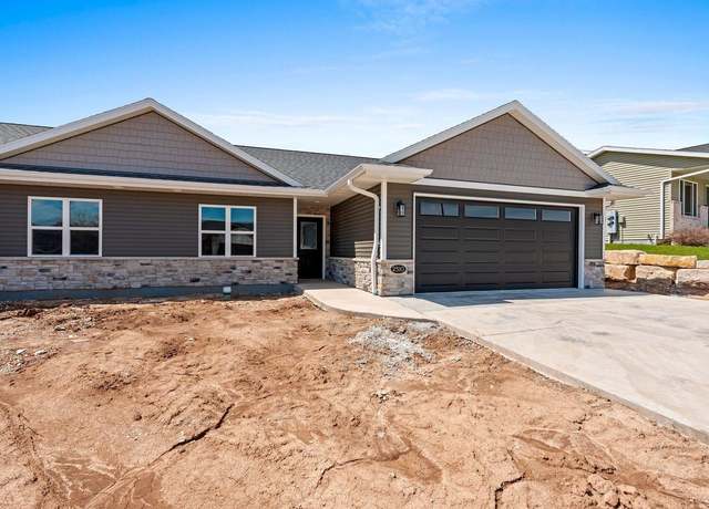 Property at 2510 Stoney Brook Ct, Manitowoc, WI 54220, 2 beds, 2 baths
