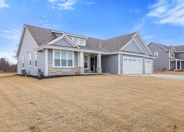 Property at 801 Brockway Dr, Mukwonago, WI 53149, 3 beds, 2 baths