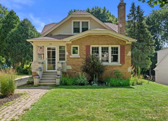 Property at 541 Highlandview Dr, West Bend, WI 53095, 4 beds, 2 baths
