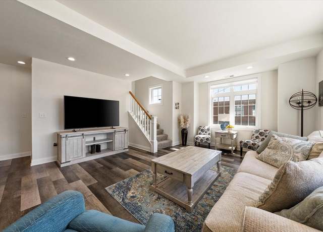 Property at 304 E Washington St, Port Washington, WI 53074, 2 beds, 2.5 baths