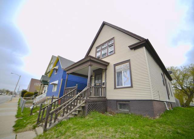 Property at 1925 W Center St, Milwaukee, WI 53206, 3 beds, 1 bath