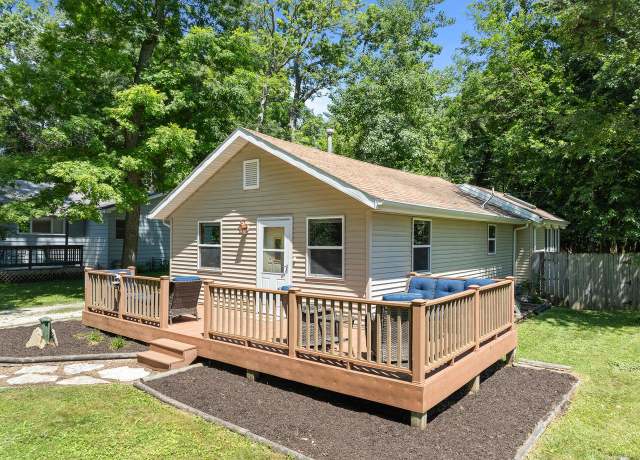 Property at 3214 Chicago Club Dr, Delavan, WI 53115, 2 beds, 1 bath