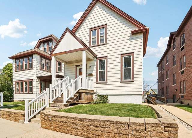 Property at 1506 S 32nd St, Milwaukee, WI 53215, 4 beds, 2 baths