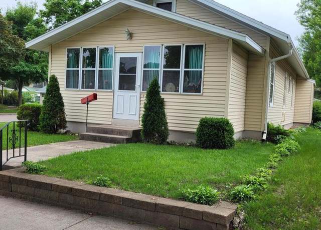 Property at 354 23rd Street South St, La Crosse, WI 54601, 3 beds, 1 bath
