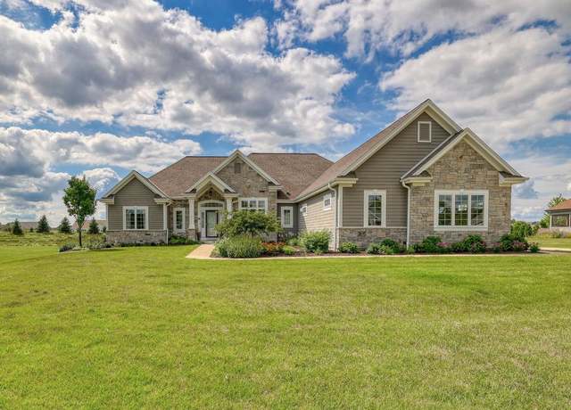Property at 3127 Monona Ct, Oconomowoc, WI 53066, 4 beds, 3.5 baths