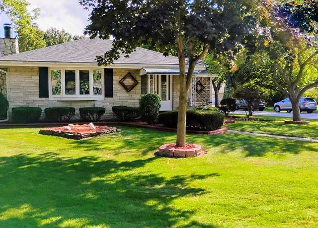 Property at 2921 W Vogel Ave, Greenfield, WI 53221, 3 beds, 2 baths