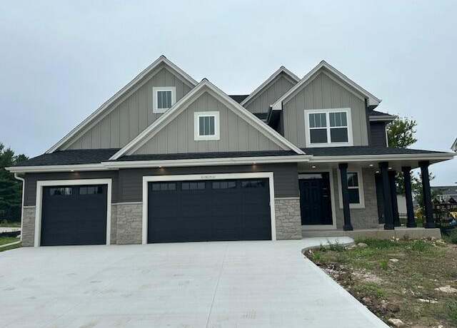 Property at N55W23910 Johanssen Ct, Pewaukee, WI 53072, 4 beds, 2.5 baths