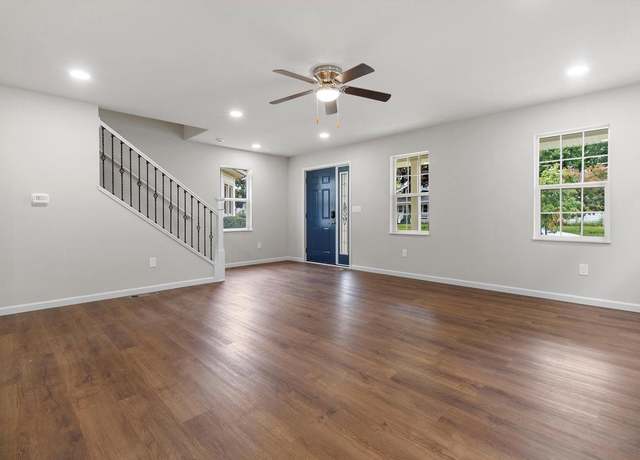 Property at 3519 Wright Ave, Racine, WI 53405, 3 beds, 2.5 baths