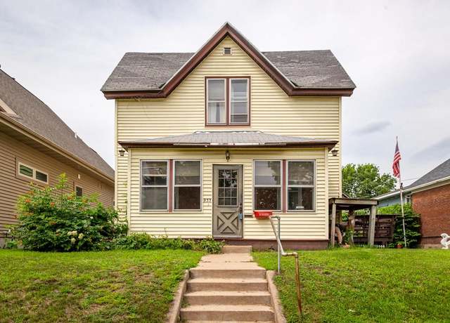 Property at 933 Denton St, La Crosse, WI 54601, 4 beds, 1 bath