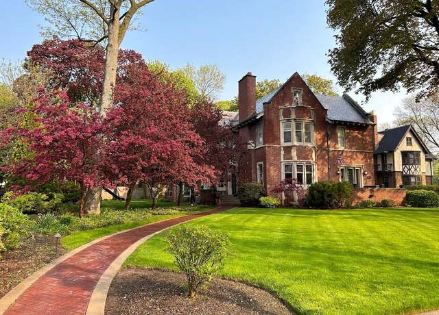 Property at 2663 N Wahl Ave, Milwaukee, WI 53211, 5 beds, 3.5 baths