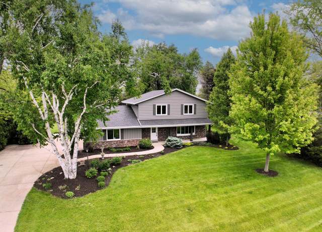 Property at 15710 Kata Dr, Elm Grove, WI 53122, 4 beds, 2.5 baths