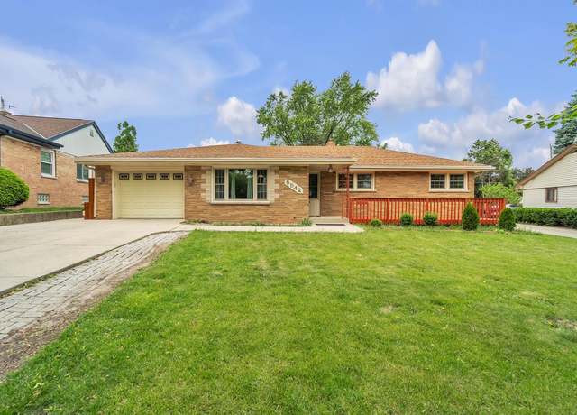 Property at 5542 W Jerelyn Pl, Milwaukee, WI 53219, 3 beds, 1.5 baths