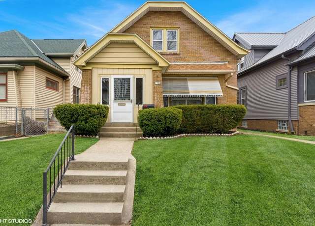 Property at 1300 S 29th St, Milwaukee, WI 53215, 4 beds, 1.5 baths
