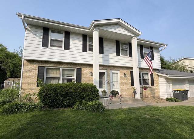 Property at 2712 Woodridge Ln, Waukesha, WI 53188, 6 beds, 3 baths
