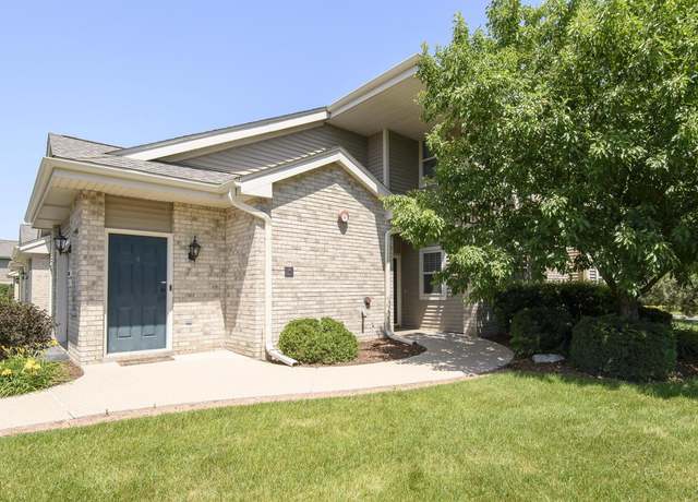 Property at 18520 Emerald Cir Unit D, Brookfield, WI 53045, 2 beds, 2 baths
