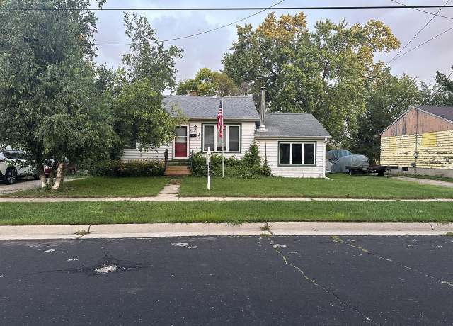 Property at 1418 S 9th St, Watertown, WI 53094, 2 beds, 1 bath