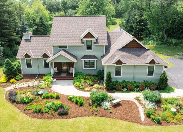 Property at W334S3908 Deerpark Dr, Dousman, WI 53118, 3 beds, 3.5 baths