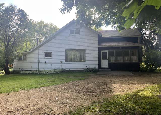 Property at 420 County Highway H, Fredonia, WI 53021, 4 beds, 1.5 baths