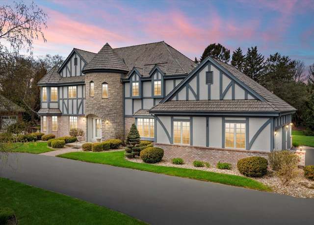 Property at 117 Lamplighter Ln, Wind Point, WI 53402, 4 beds, 3.5 baths