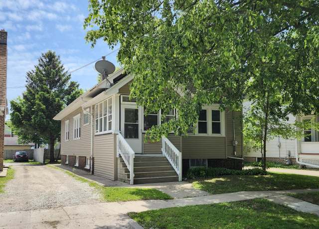 Property at 1821 61st St, Kenosha, WI 53143, 3 beds, 1 bath