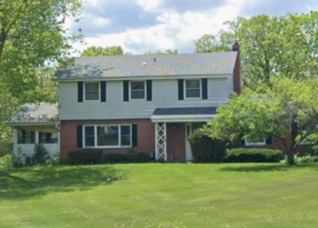 Property at S41W33945 Hidden Valley Dr, Dousman, WI 53118, 4 beds, 1.5 baths