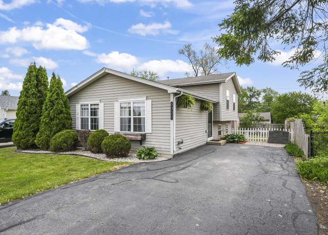 Property at 6021 241st Ct, Salem, WI 53168, 3 beds, 2 baths